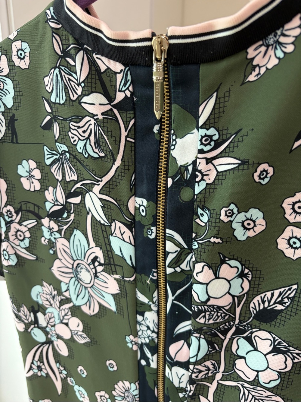 Ted Baker London Green Floral Print Hoster Shift Dress - Picture 8 of 11